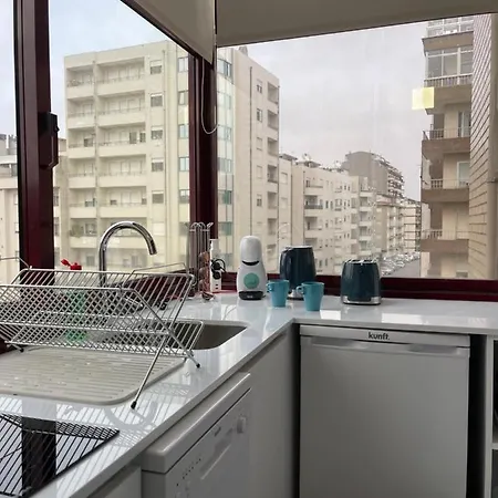 Lindo Em Gaia Ao Lado Bodegas Apartamento