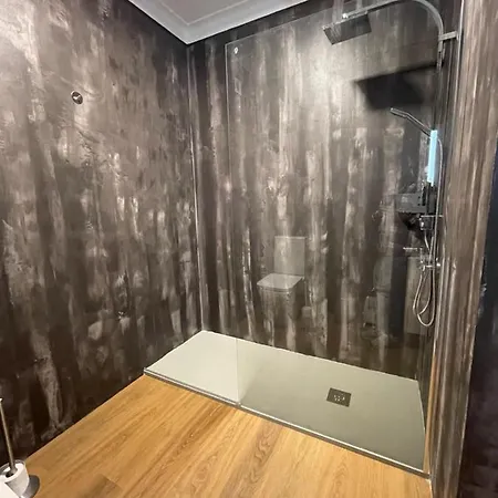 Lindo Em Gaia Ao Lado Bodegas Appartamento