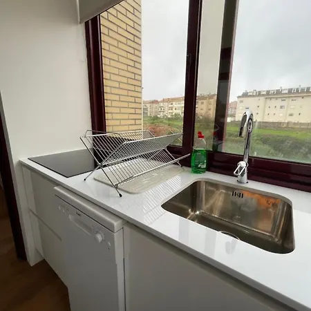 Lindo Em Gaia Ao Lado Bodegas *