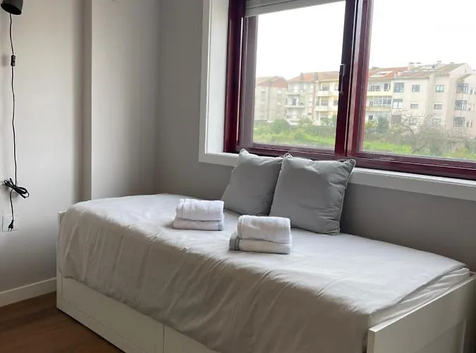 Lindo Em Gaia Ao Lado Bodegas