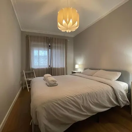 Lindo Em Gaia Ao Lado Bodegas Apartman