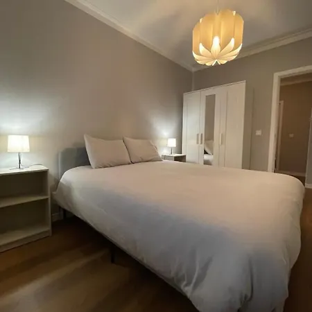 Lindo Em Gaia Ao Lado Bodegas * וילה נובה דה גאיה